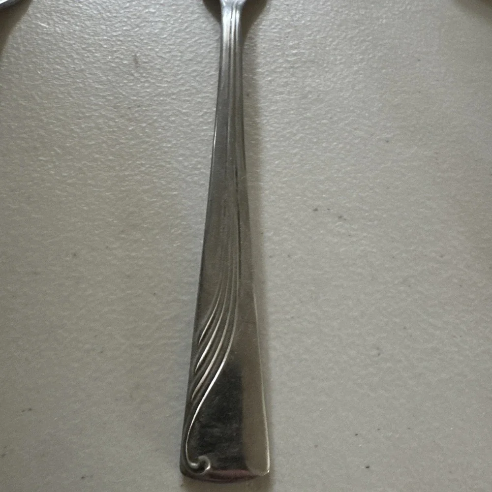 INTERNATIONAL Silco INS53 Stainless Flatware Set 28 PCs Knives Forks Spoons